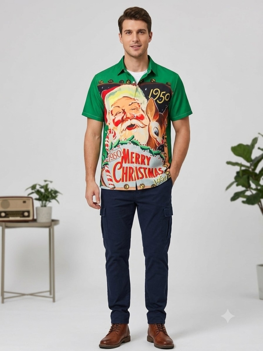 Men's 1950's Retro Santa & Reindeer Green Christmas Shirt.  Size M.     MS 29